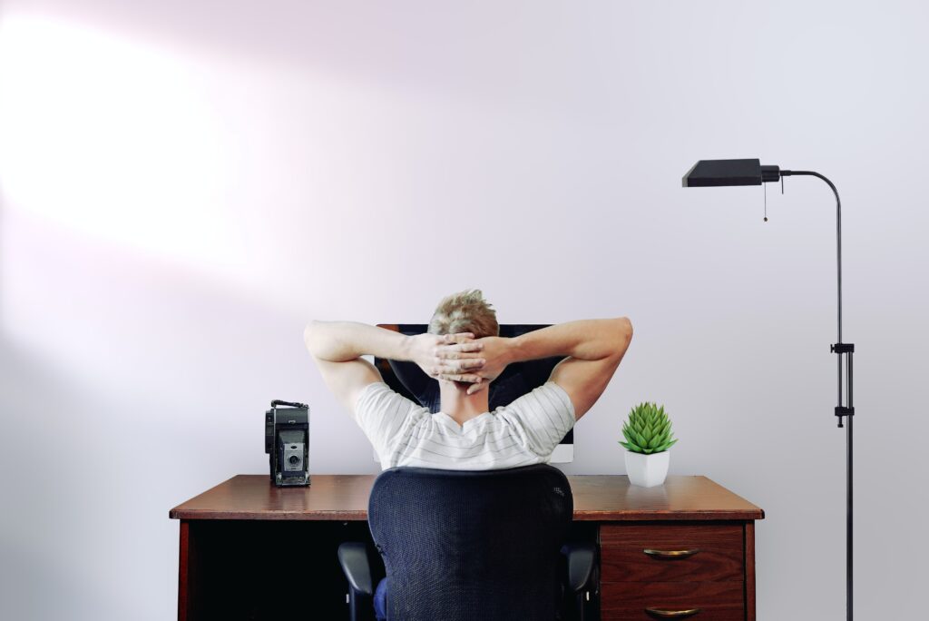 Betydelsen av ergonomi på jobbet: Att stå upp och arbeta är bra för hälsan
